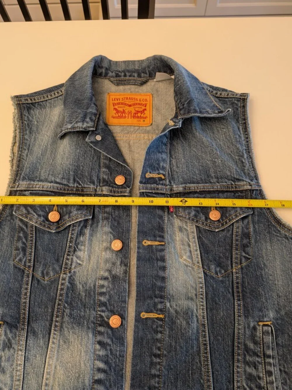 Levi’s Denim Trucker Vest – Men’s Medium (Cut-Off Sleeves)